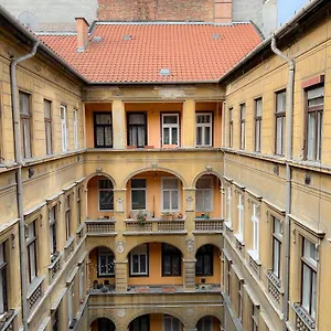  Apartament In The Centre Of Węgry